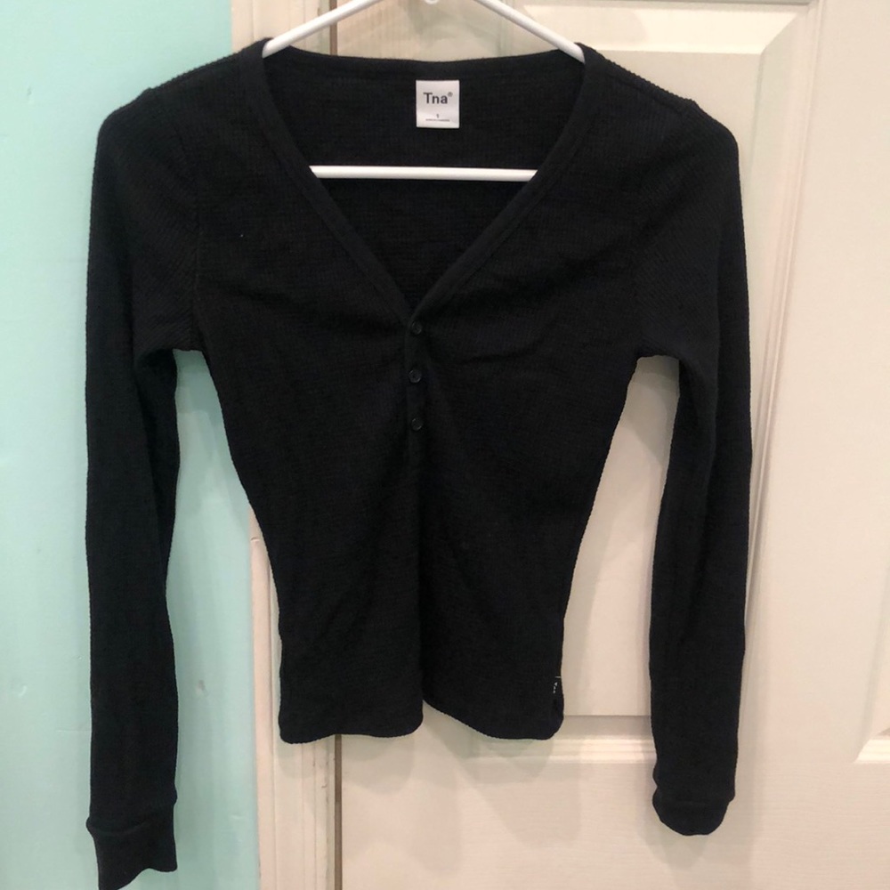 NWOT Aritzia Tna black long sleeve vneck